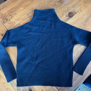 EUC Wilfred Black Mock Neck Wool Sweater Sz XS